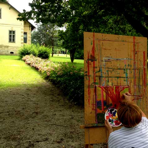 Slikarski tečaj je namenjen odraslim ljubiteljem slikanja in risanja, tečaj je potekal v naravi, v parku Radenci, 2018.